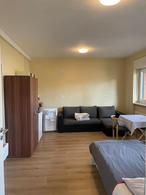 Einzimmerwohnung + Dusche Und Wc Βερολίνο Εξωτερικό φωτογραφία