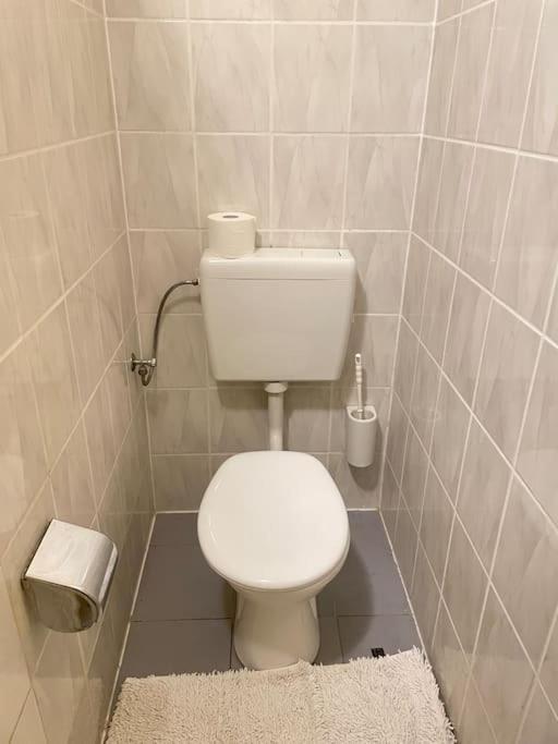 Einzimmerwohnung + Dusche Und Wc Βερολίνο Εξωτερικό φωτογραφία